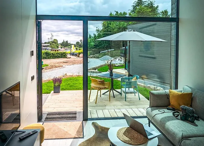 Tiny Lodge \